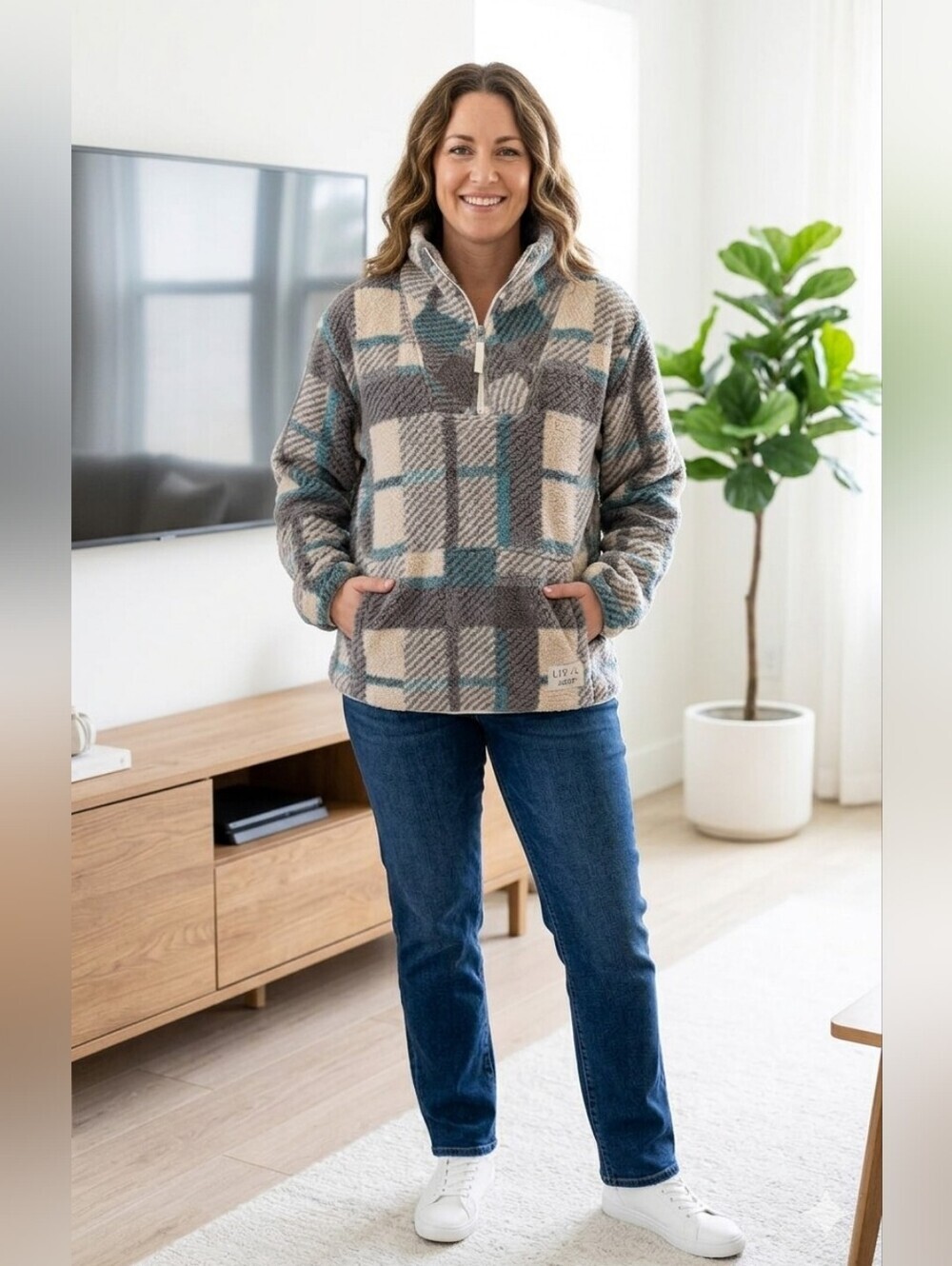 Liv Size L Outdoor Insulating Pile Fleece Quater-Zip Pullover.